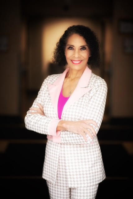 Lita Abella keynote speaker for law firms in California